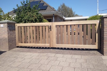 Houten tuinpoorten